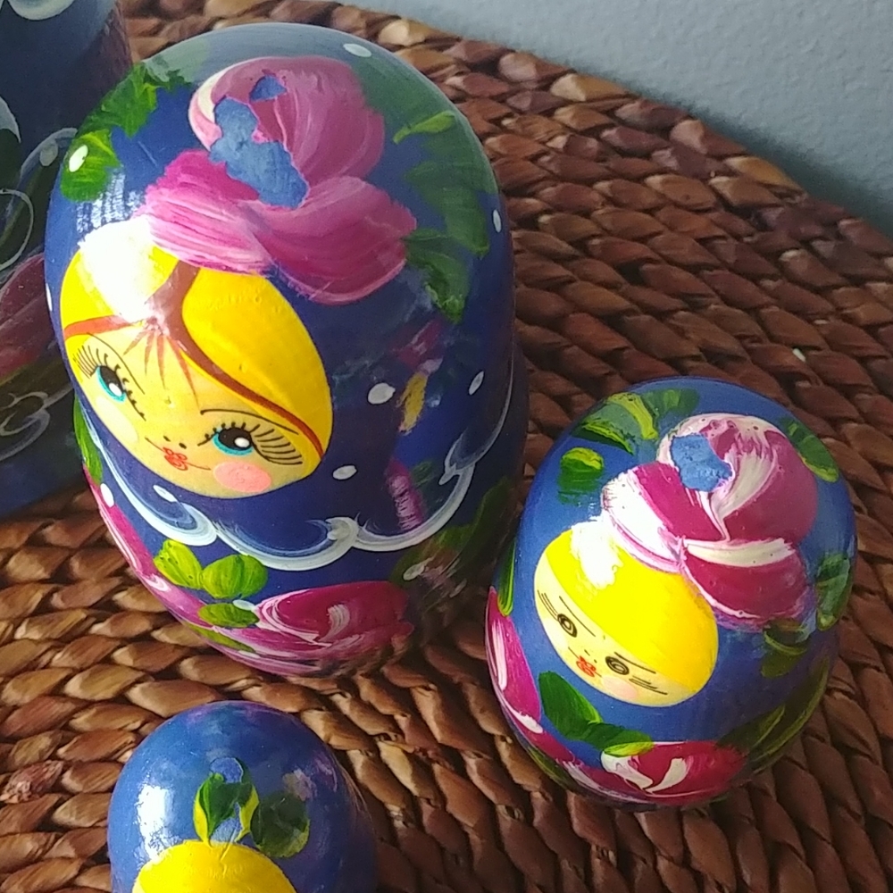 Russian nesting Matryoshka wooden dolls - Picture 8 of 8